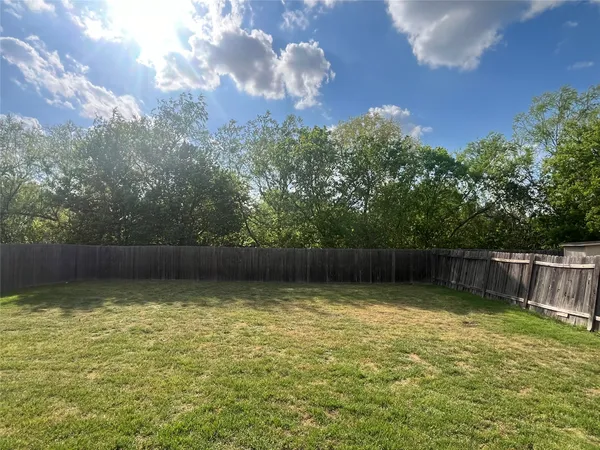 $1,950 | 221 Gainer Drive, Hutto, TX 78634