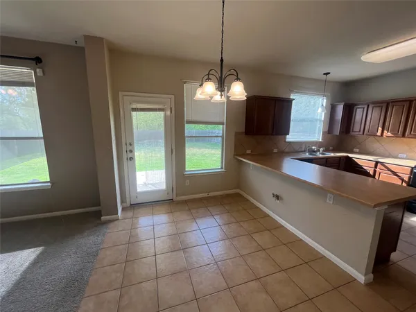 $1,950 | 221 Gainer Drive, Hutto, TX 78634