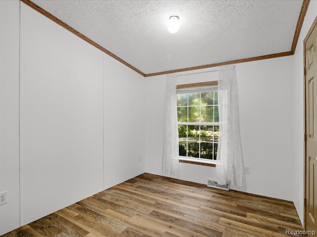 4996 Lakeshore Road Lexington, MI 48450 - Photo 25 of 37 Gallery Image 25