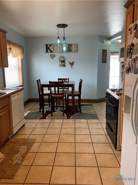 204 Windsor Road Walbridge, OH 43465 - Photo 5 of 20 Gallery Image 5