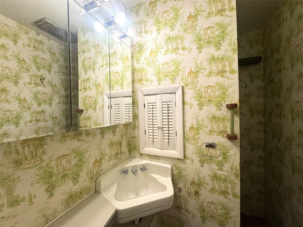 10 Roxbury Street Conklin, NY 13748 - Photo 20 of 37