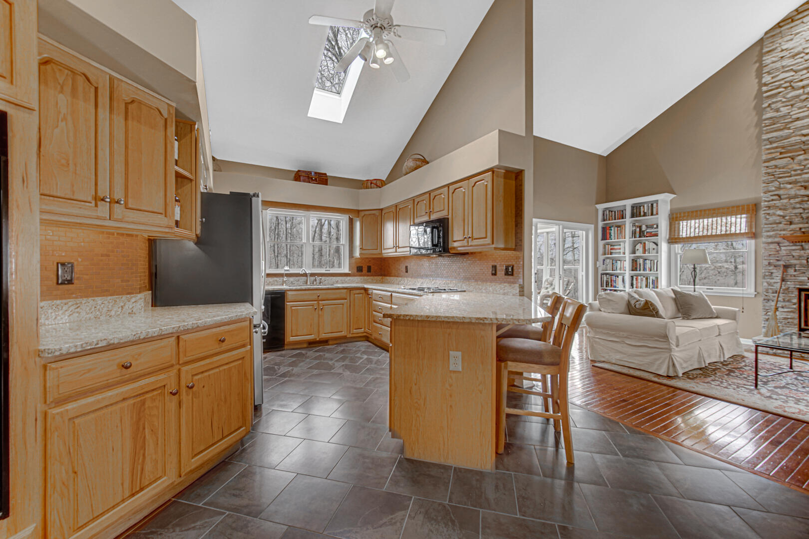 17912 Warrick Road Hebron, IN 46341 - Photo 5 of 46 1620x1080