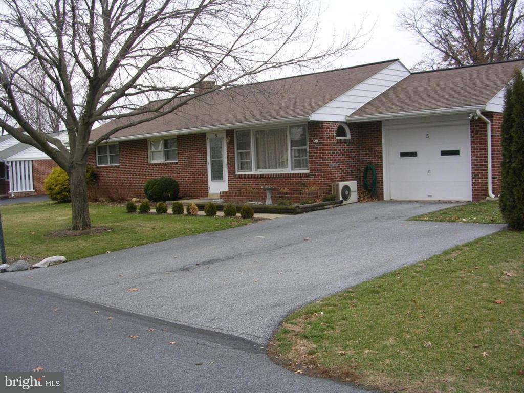 5 Pfautz Avenue Lititz, PA 17543 - Photo 1 of 1