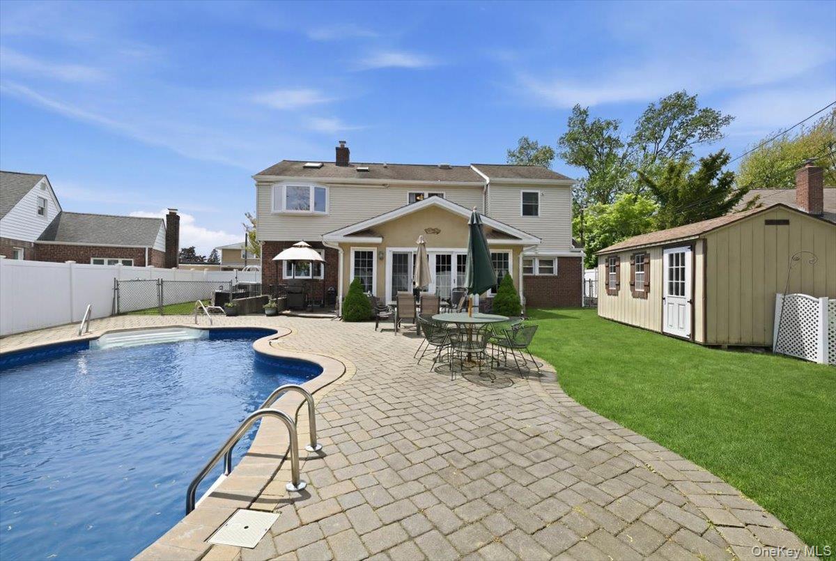 19 Berkshire Road Bethpage, NY 11714 - Photo 41 of 42
