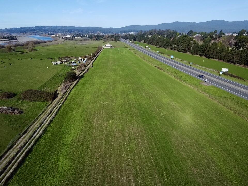 1601 Drake Hill Road Fortuna, CA 95540 - Photo 3 of 34