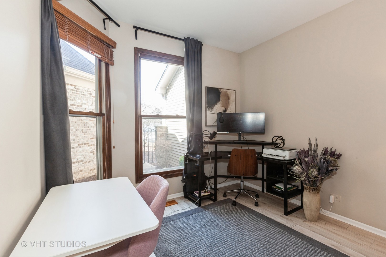 960 Heathrow Lane Naperville, IL 60540 - Photo 8 of 24 a view of workspace with windows