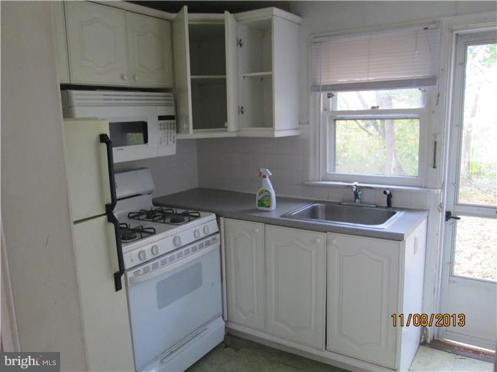 2349 Woodland Road Abington, PA 19001 - Photo 4 of 8 Kitchen