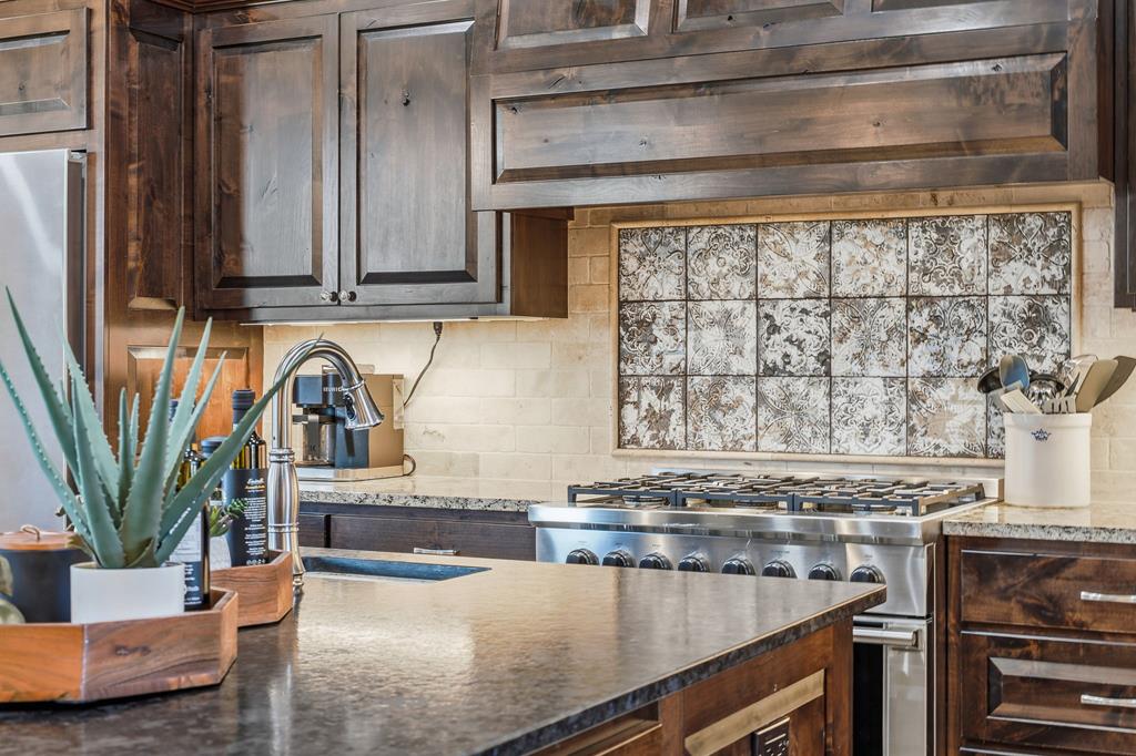 601 Garrison Road Fredericksburg, TX 78624 - Photo 18 of 77