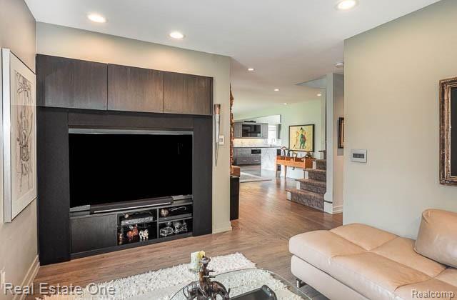 18230 Beverly Road Beverly Hills, MI 48025 - Photo 11 of 47