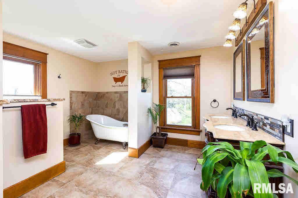 1375 New Liberty Road New Liberty, IA 52765 - Photo 22 of 24 Gallery Image 22