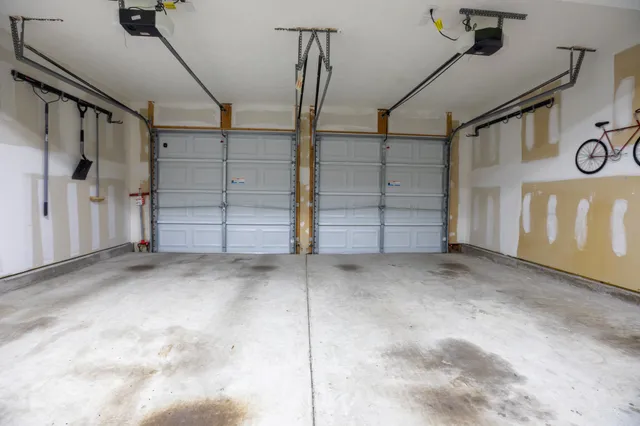 a view of a garage