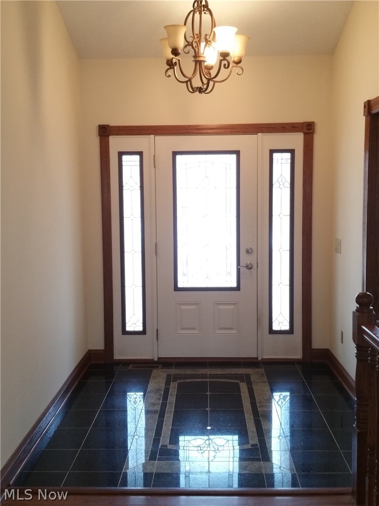 12147 Girdled Road Painesville, OH 44077 - Photo 3 of 25 Gallery Image 3