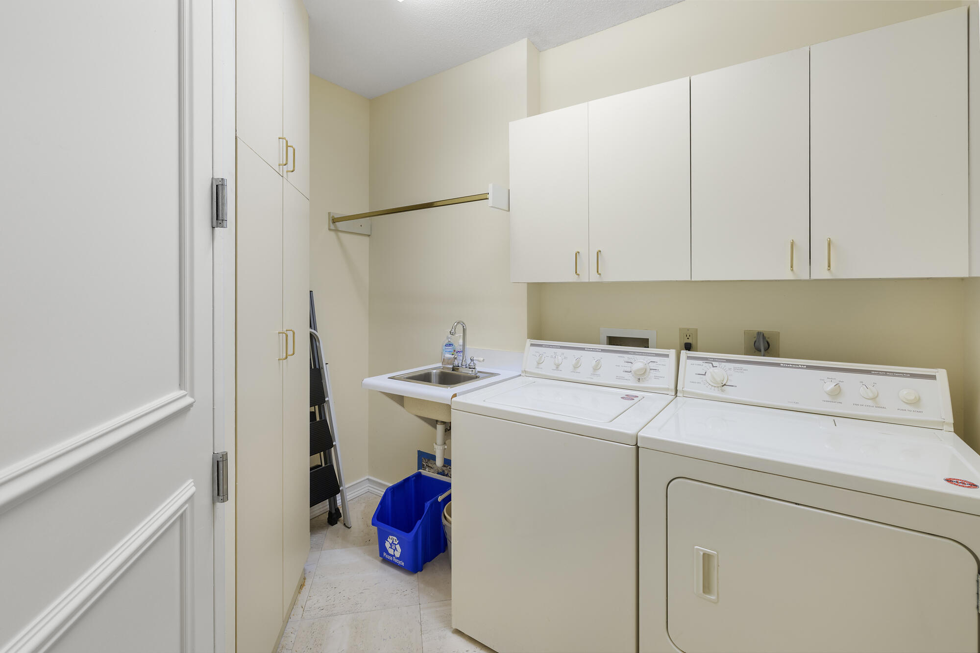 7383 Orangewood Lane, Unit 103 Boca Raton, FL 33433 - Photo 23 of 34 Laundry Room