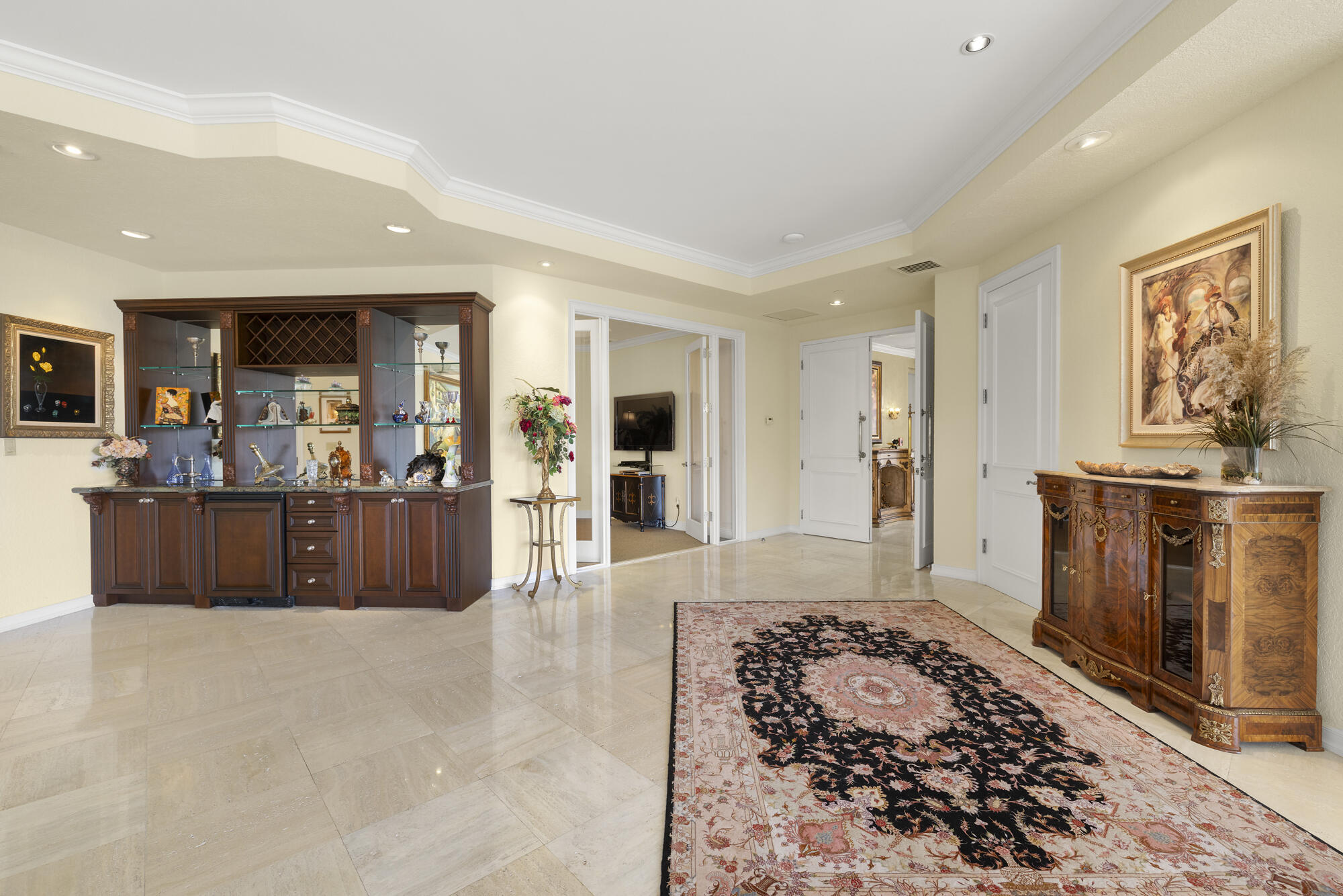 7383 Orangewood Lane, Unit 103 Boca Raton, FL 33433 - Photo 6 of 34 Built in Bar