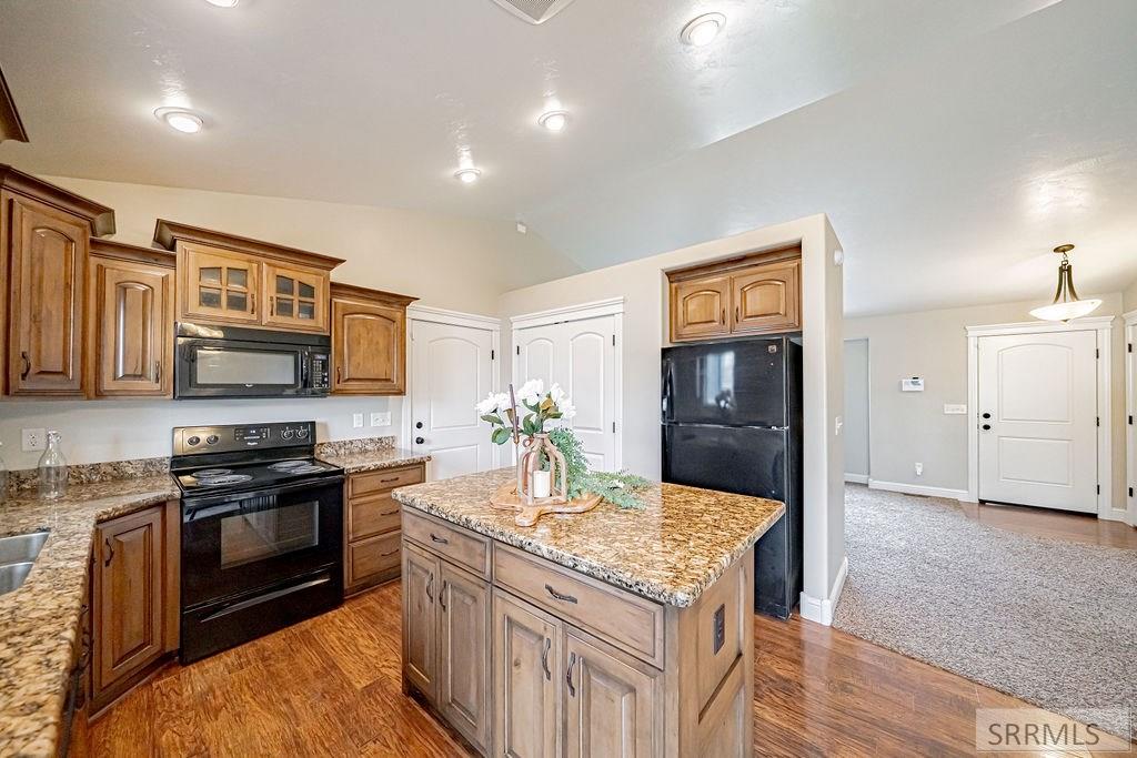 3750 East Ridgeland Drive Idaho Falls, ID 83401 - Photo 14 of 46