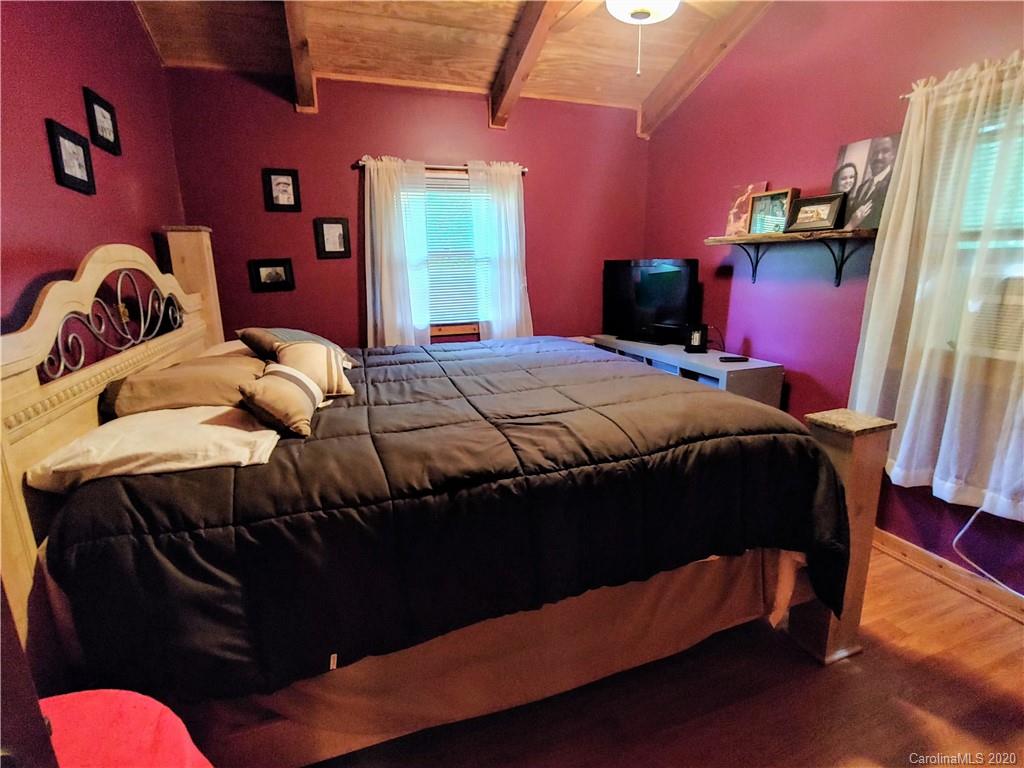 889 Van Arrington Road Clyde, NC 28721 - Photo 10 of 48