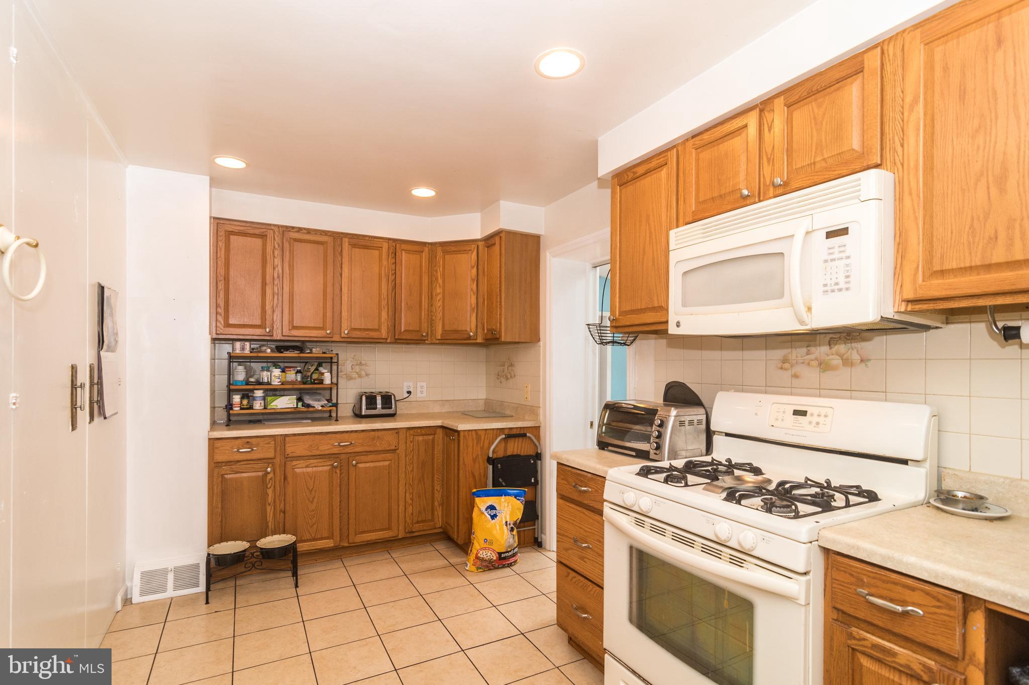 412 Foulke Road Ambler, PA 19002 - Photo 8 of 30 Kitchen