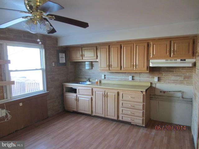 7947 Wynbrook Road Baltimore, MD 21224 - Photo 3 of 10 Kitchen