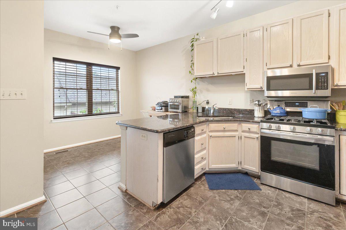 2238 Bear Den Road Frederick, MD 21701 - Photo 7 of 62 Kitchen & Breakfast Area