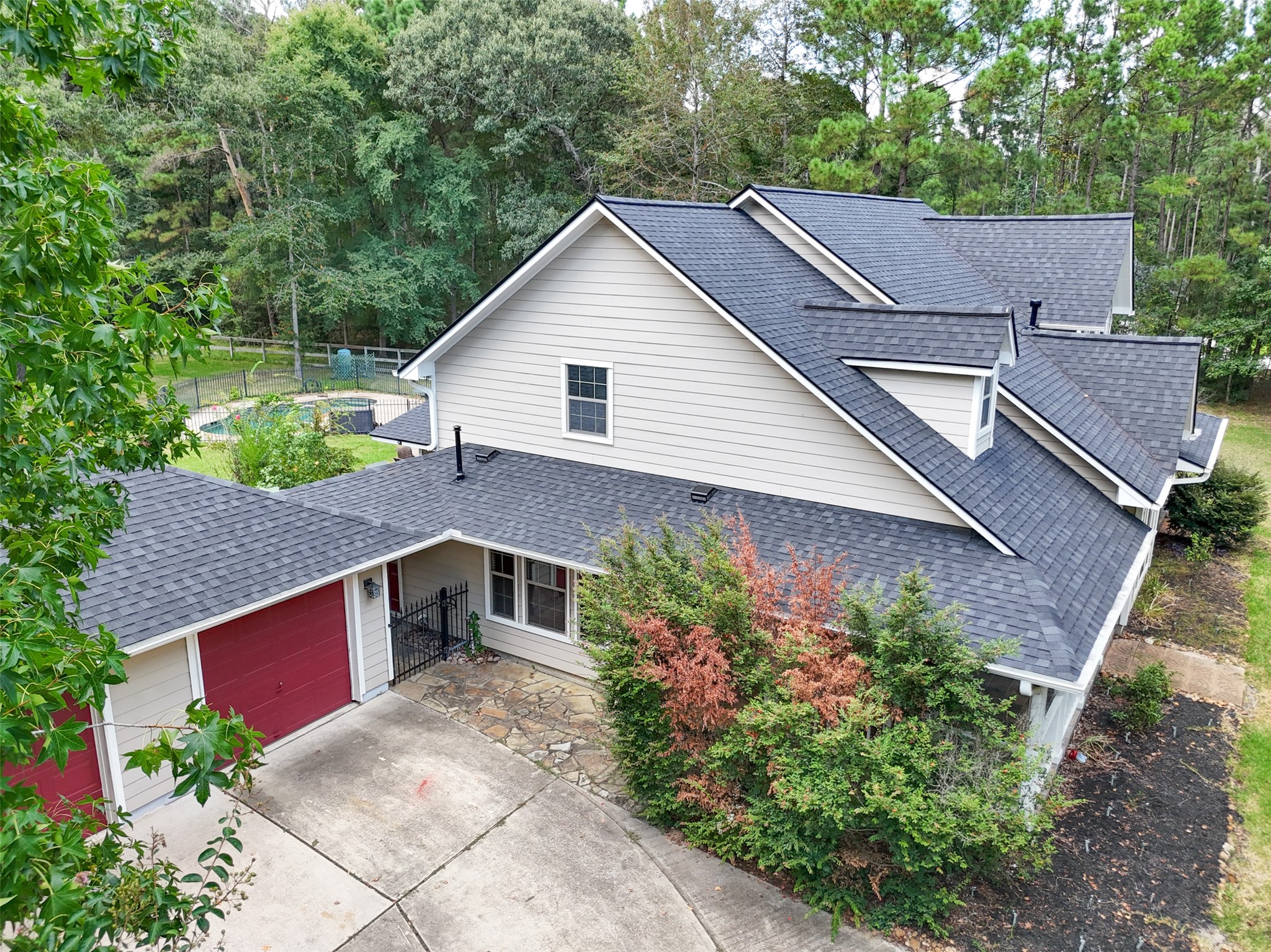 7863 Rodeo Road Waller, TX 77484 - Photo 35 of 36 a backyard of a house with lots of green space