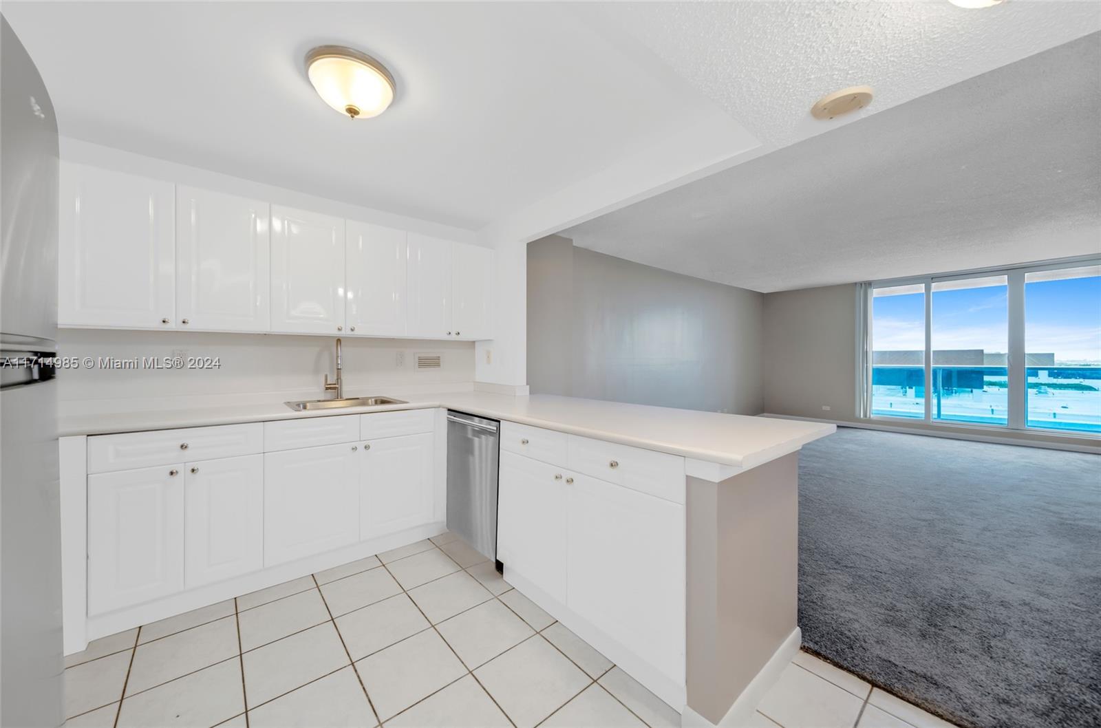 2301 Collins Avenue, Unit 1030 Miami Beach, FL 33139 - Photo 15 of 33