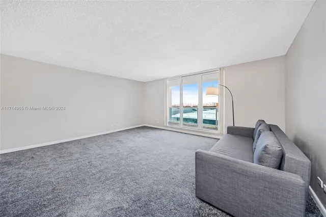 $790,000 | 2301 Collins Avenue, Unit 1030, Miami Beach, FL 33139