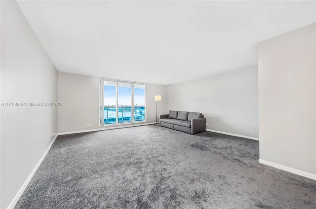 $790,000 | 2301 Collins Avenue, Unit 1030, Miami Beach, FL 33139