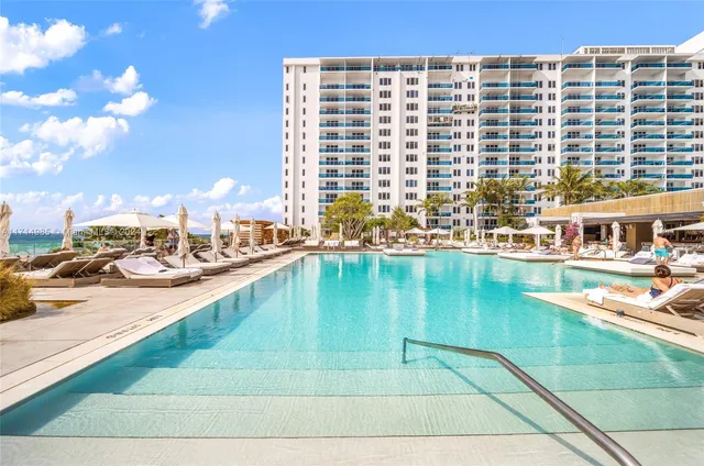 $790,000 | 2301 Collins Avenue, Unit 1030, Miami Beach, FL 33139