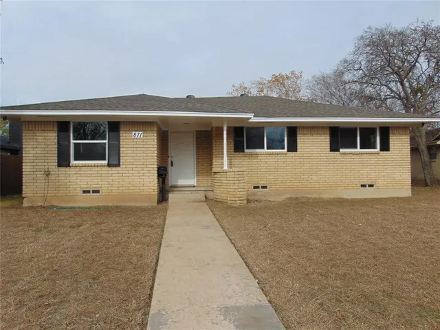 $235,000 | 871 Magnolia Lane, Lancaster, TX 75146