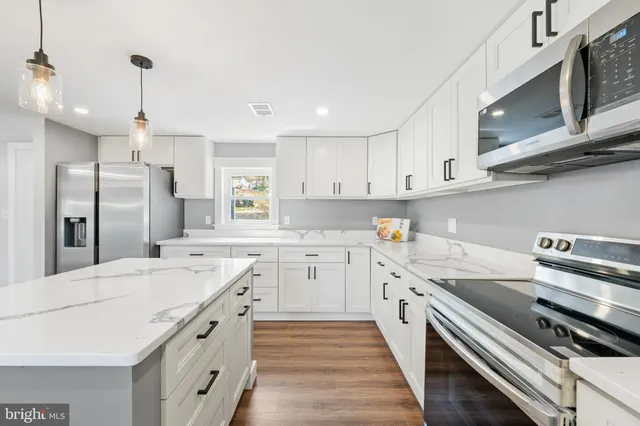 $499,900 | 11 Helluva Hill Lane, Glen Mills, PA 19342