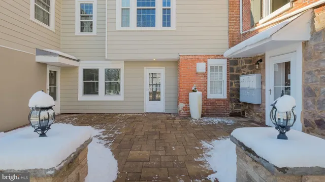 $2,000 | 106 East State Street, Unit 4, Doylestown, PA 18901