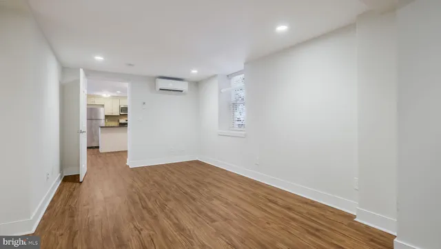 $2,000 | 106 East State Street, Unit 4, Doylestown, PA 18901