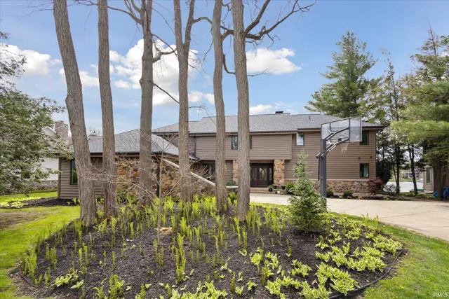 $1,300,000 | 22694 Weatherby Lane, Elkhart, IN 46514
