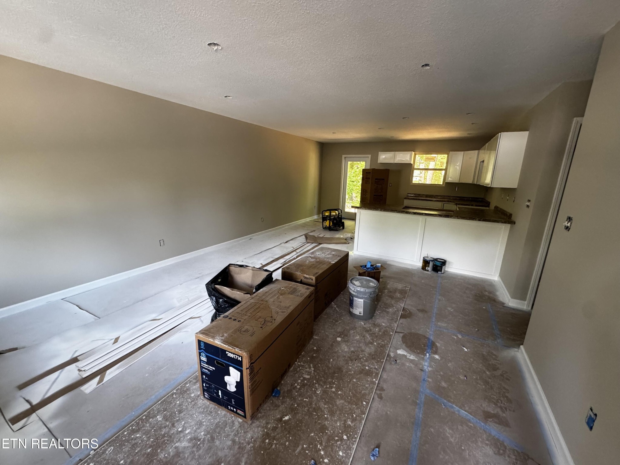 121 Jonathan Lane Oak Ridge, TN 37830 - Photo 3 of 12 Gallery Image 3