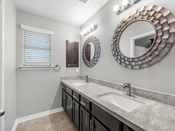 $3,500 | 817 Dawn Ridge Way, Seabrook, TX 77586