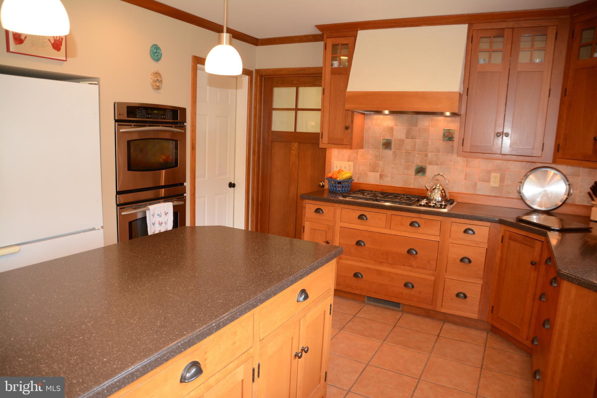 1332 Hillcrest Road Lancaster, PA 17603 - Photo 13 of 41 Gallery Image 13