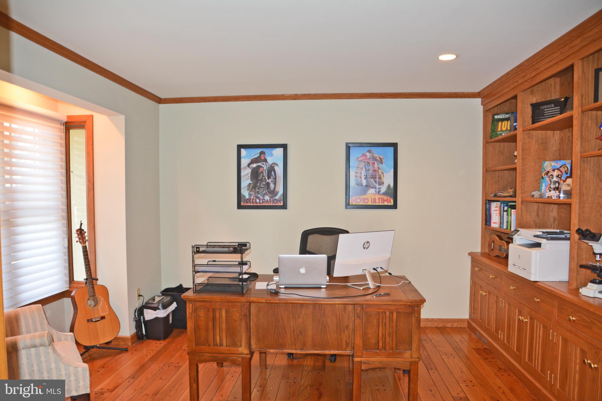 1332 Hillcrest Road Lancaster, PA 17603 - Photo 5 of 41 First Floor Office
