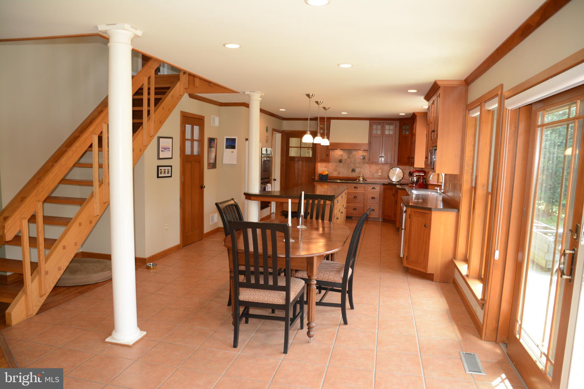 1332 Hillcrest Road Lancaster, PA 17603 - Photo 10 of 41 Gallery Image 10