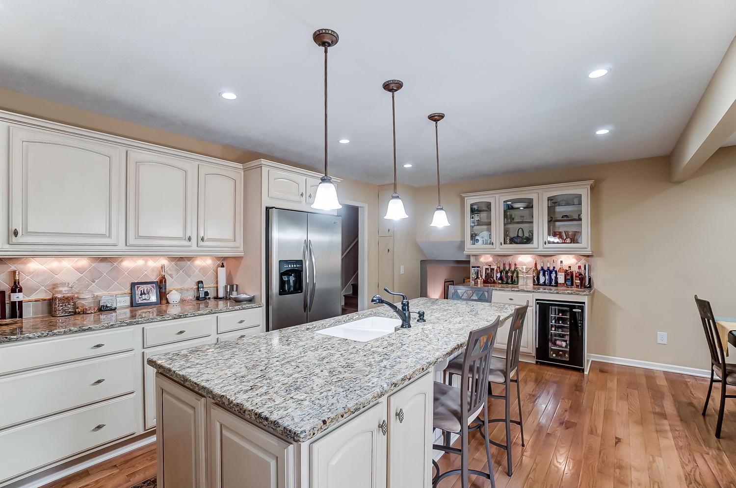 4429 Reed Road Columbus, OH 43220 - Photo 11 of 53