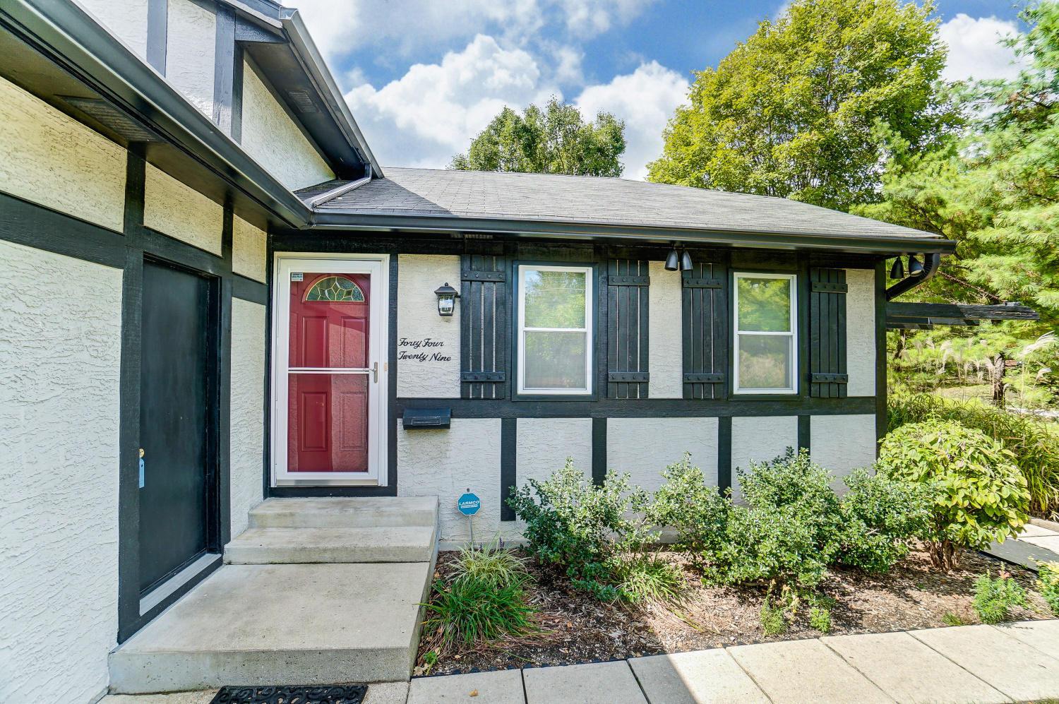 4429 Reed Road Columbus, OH 43220 - Photo 4 of 53