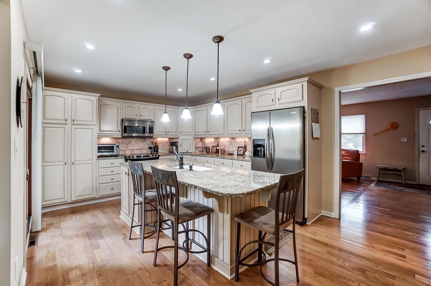 4429 Reed Road Columbus, OH 43220 - Photo 10 of 53
