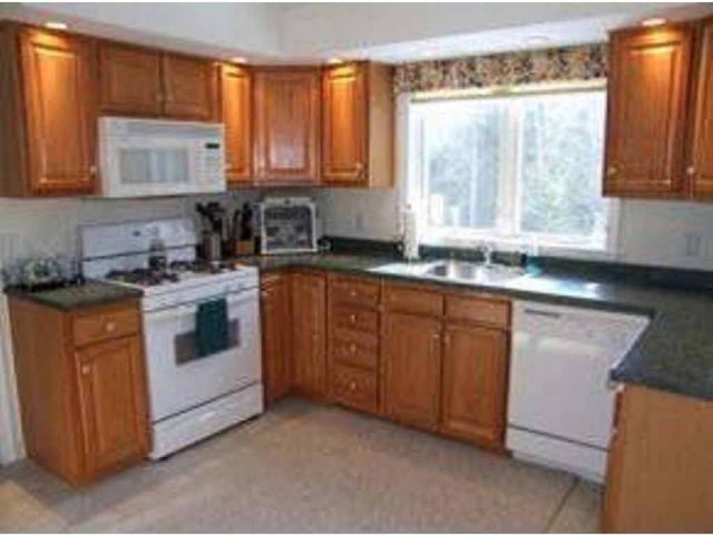 17 Snug Harbor Extension Atkinson, NH 03811 - Photo 4 of 9 Gallery Image 4