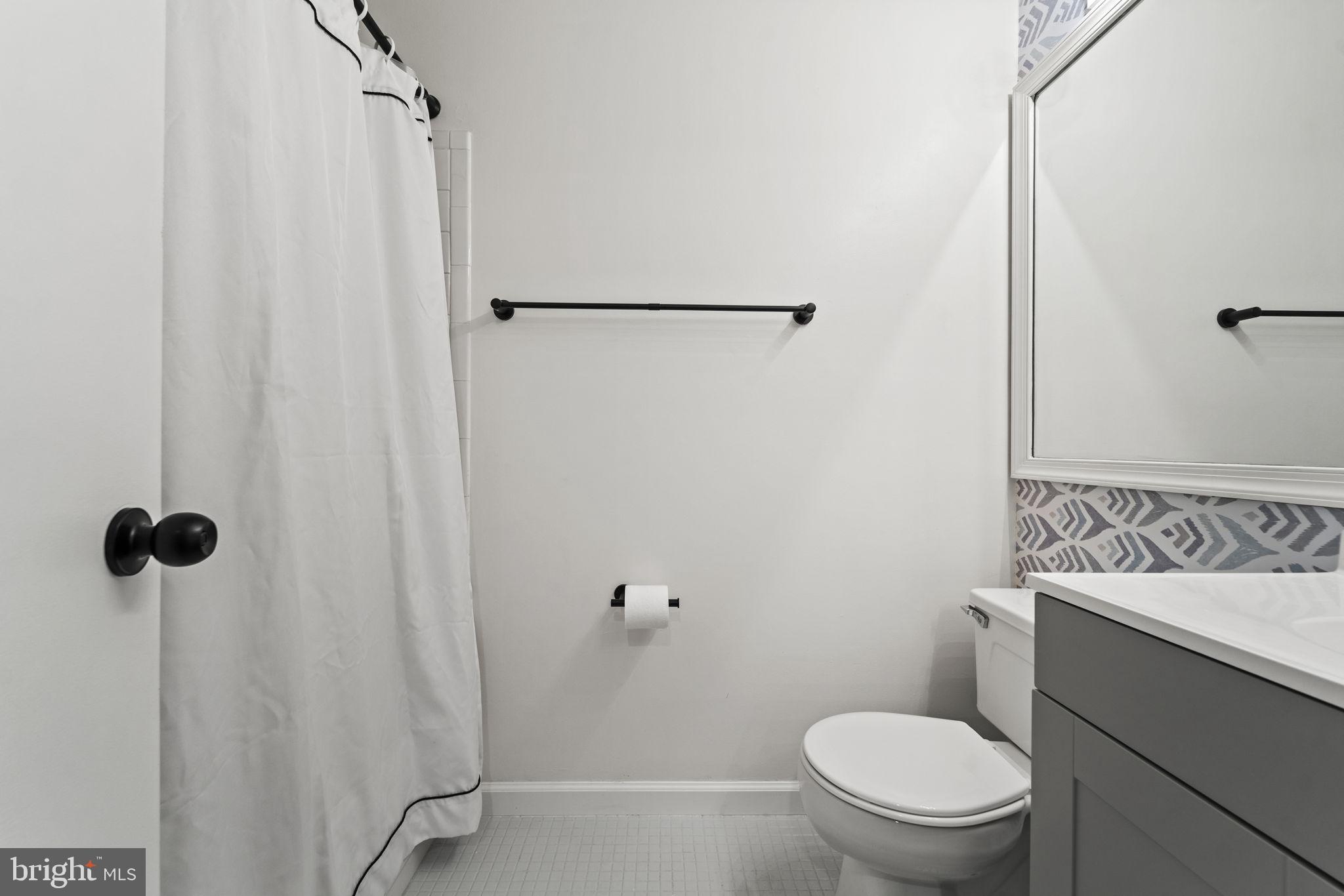 7942 Forest Path Way Springfield, VA 22153 - Photo 24 of 38