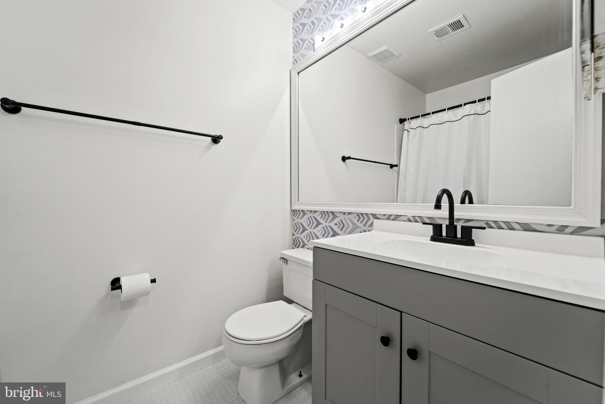 7942 Forest Path Way Springfield, VA 22153 - Photo 25 of 38