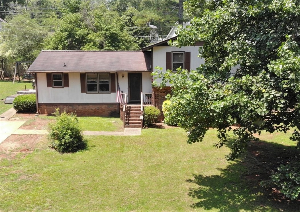 918 Smith Grove Road Easley, SC 29640 - Photo 3 of 24