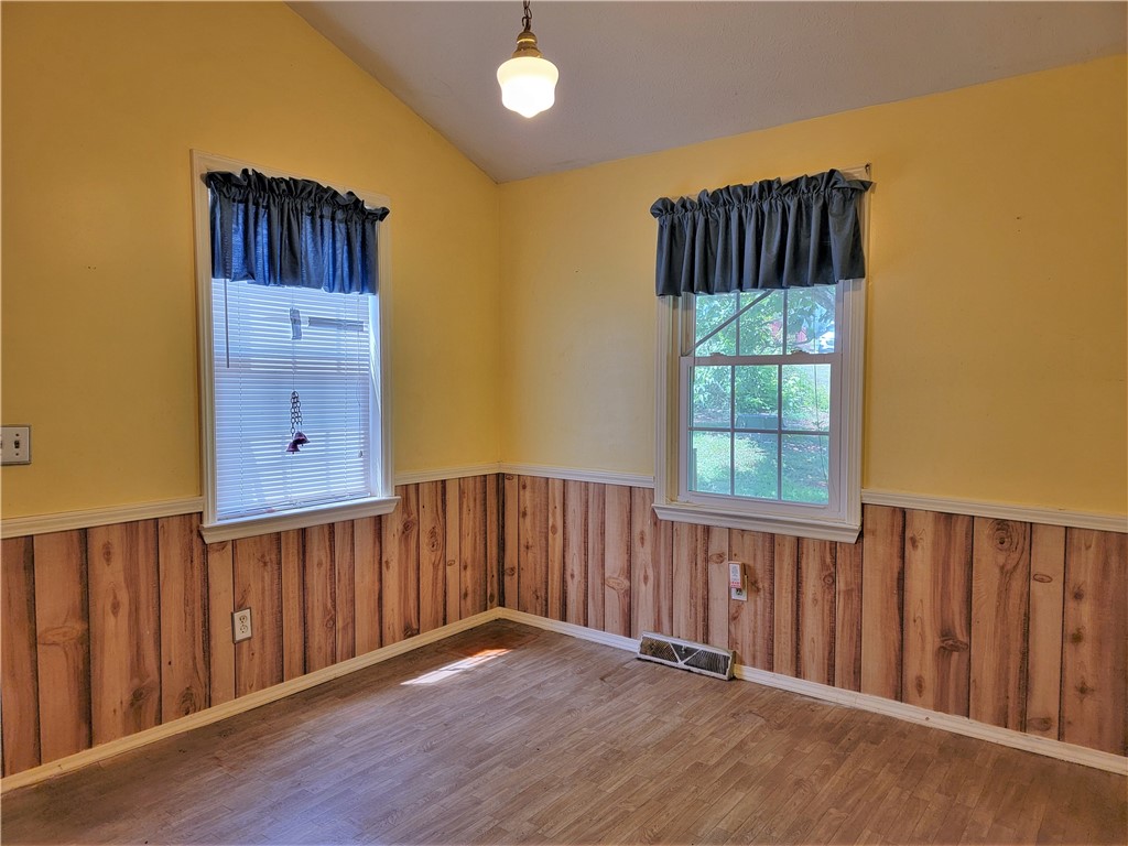 918 Smith Grove Road Easley, SC 29640 - Photo 8 of 24