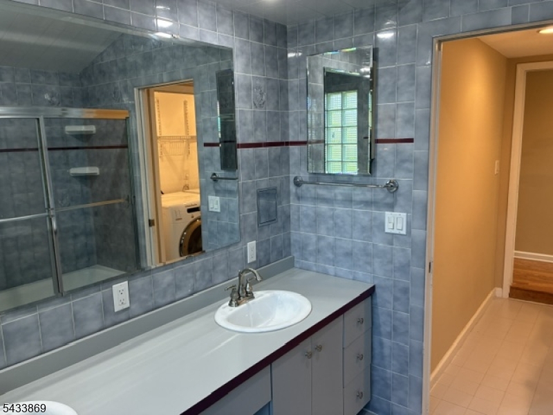 19 Crescent Road Wayne, NJ 07470 - Photo 16 of 26