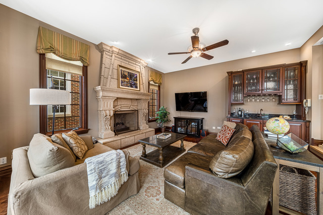 820 Hastings Street Park Ridge, IL 60068 - Photo 11 of 46