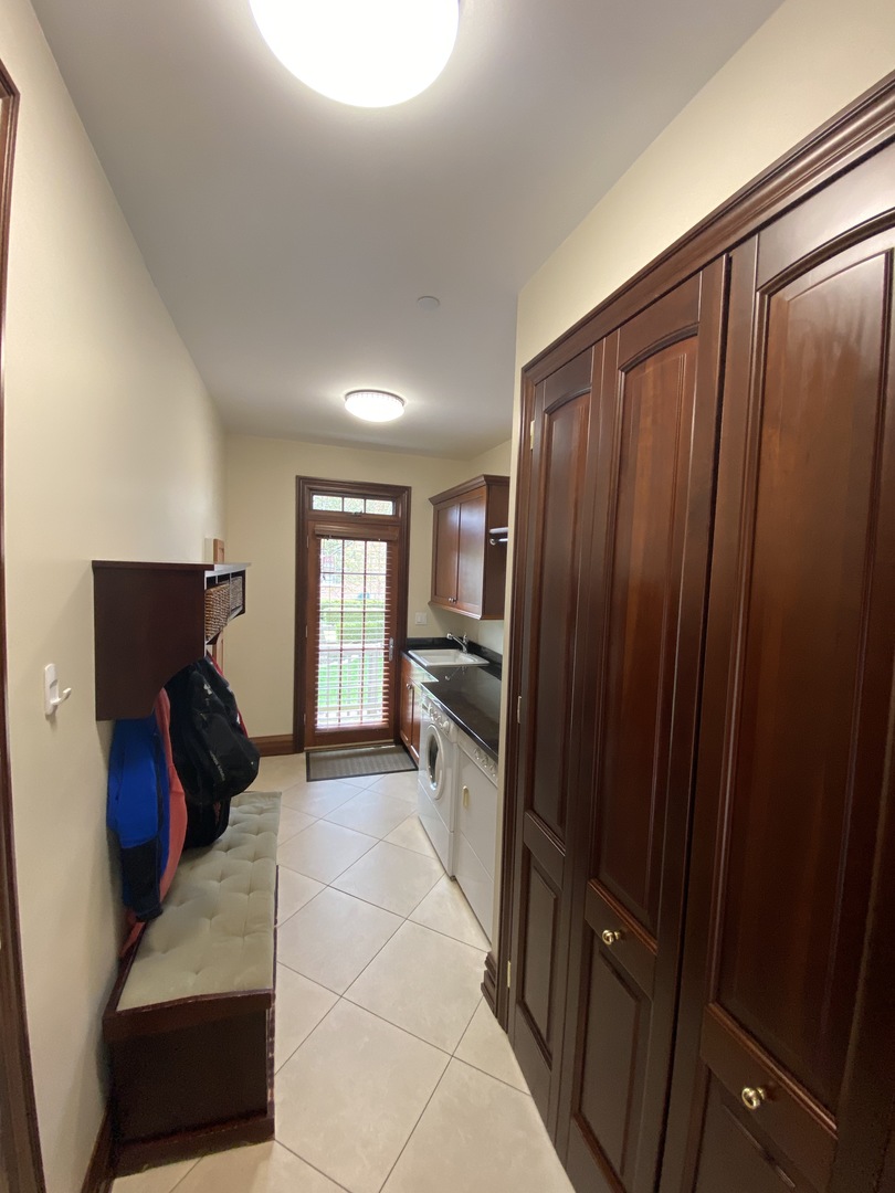820 Hastings Street Park Ridge, IL 60068 - Photo 15 of 46