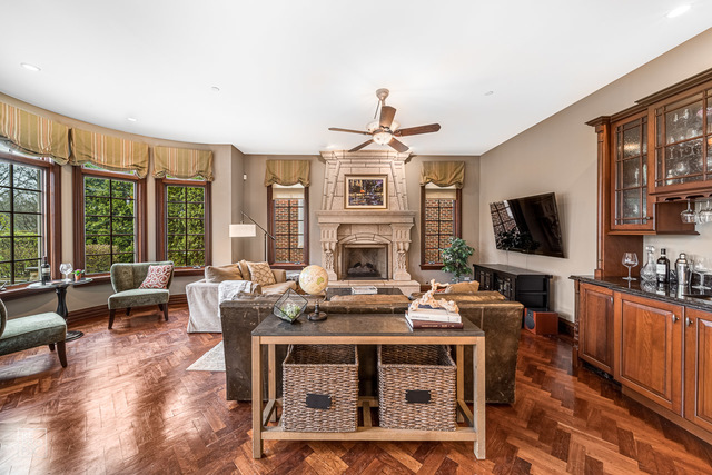 820 Hastings Street Park Ridge, IL 60068 - Photo 10 of 46